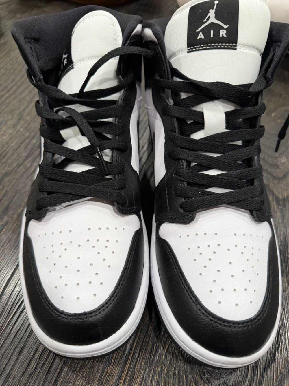 Nike Air Jordan 1 Mid Black White PANDA New Shoes Women size 10.5 like new - Picture 4 of 10